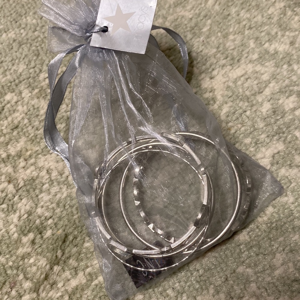 Silver Bangle Set NWT - Picture 4 of 5